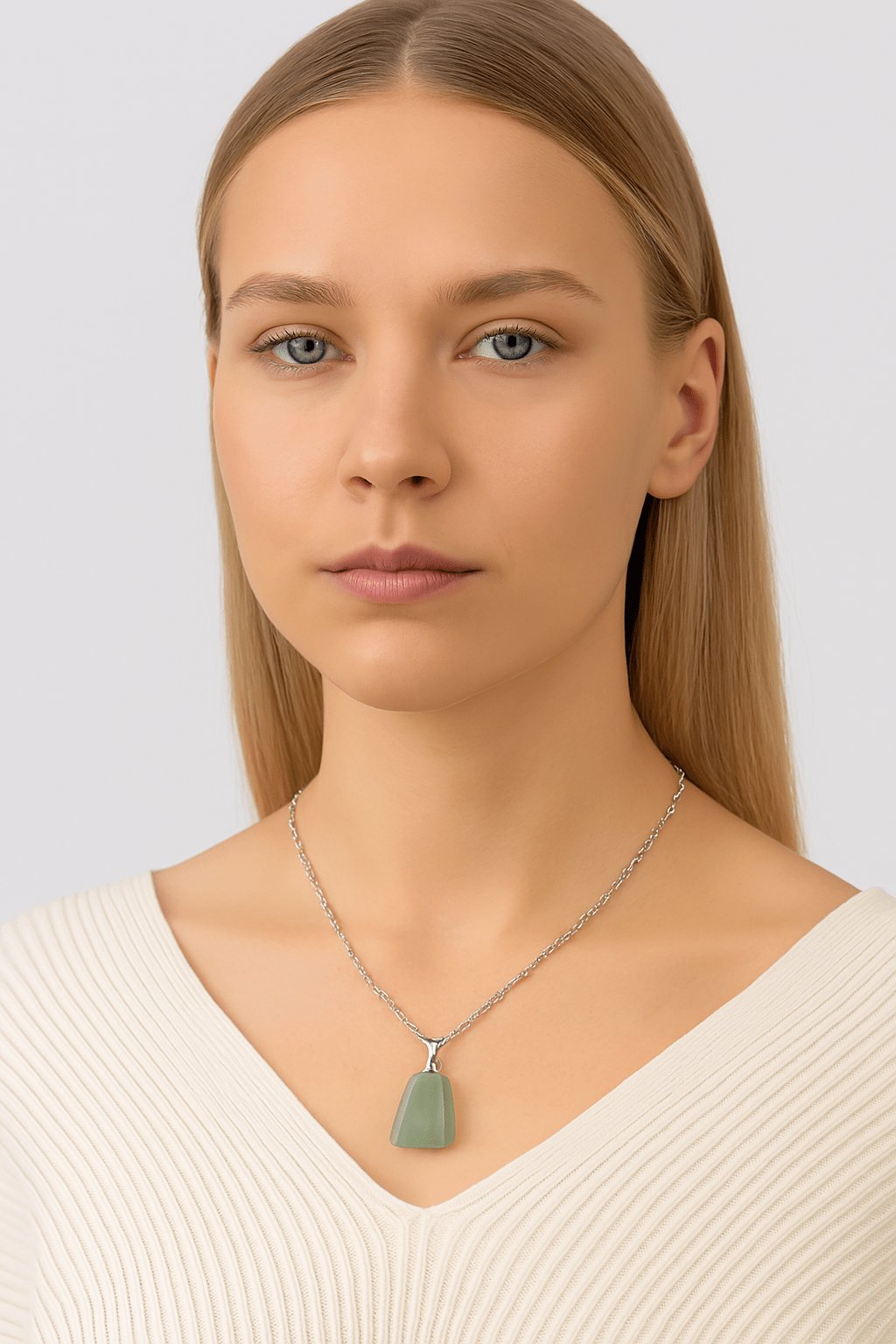 Sertifikalı AAA+ Aventurin Taşı Kolye – Beşgen Model, Gümüş Aparatlı