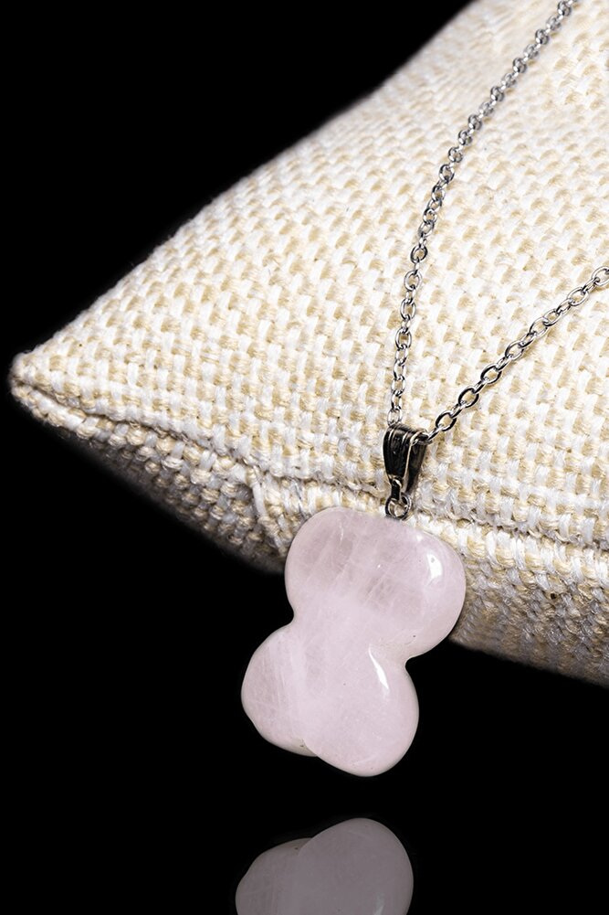 Sertifikalı Yonca Model Doğal Pembe Kuvars Taşı Kolye